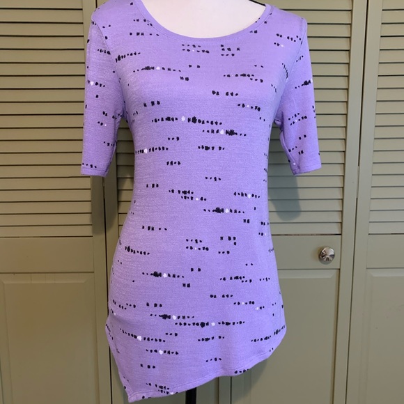 Asymmetrical Knit Tee in Lavender - Picture 6 of 14